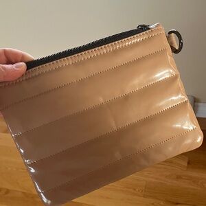 NWOT THINK ROYLN Tan Glossy Nude Quilted Clutch